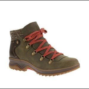 Merrell Women’s Waterproof Boots
